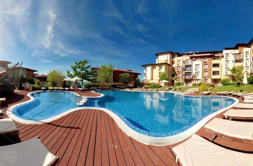 Psb Apartments In Gardens Of Eden Свети-Влас Экстерьер фото