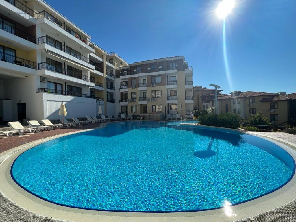 Psb Apartments In Gardens Of Eden Свети-Влас Экстерьер фото