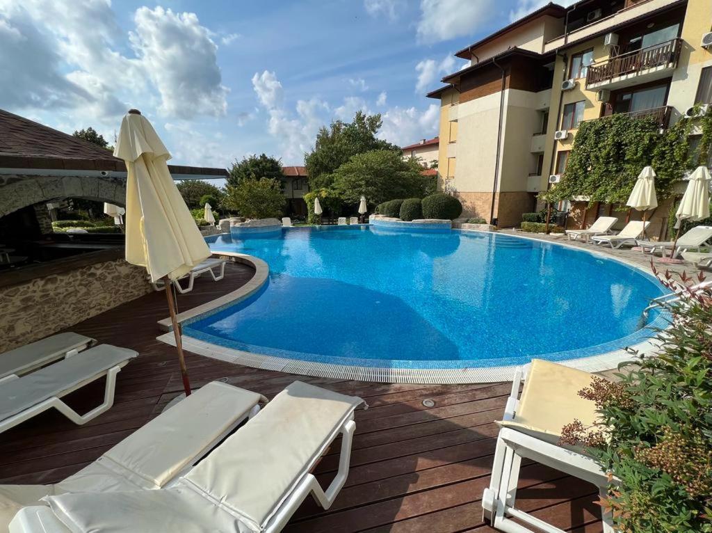 Psb Apartments In Gardens Of Eden Свети-Влас Экстерьер фото